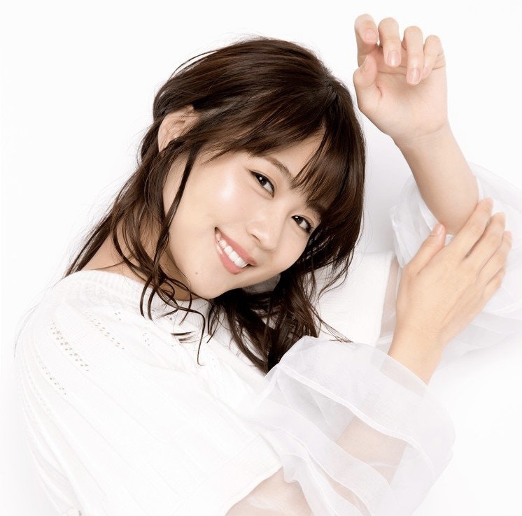 有村架純の熱愛彼氏は 可愛い理由はエラ削ったから 姉が腹違いで残念 Thetopics