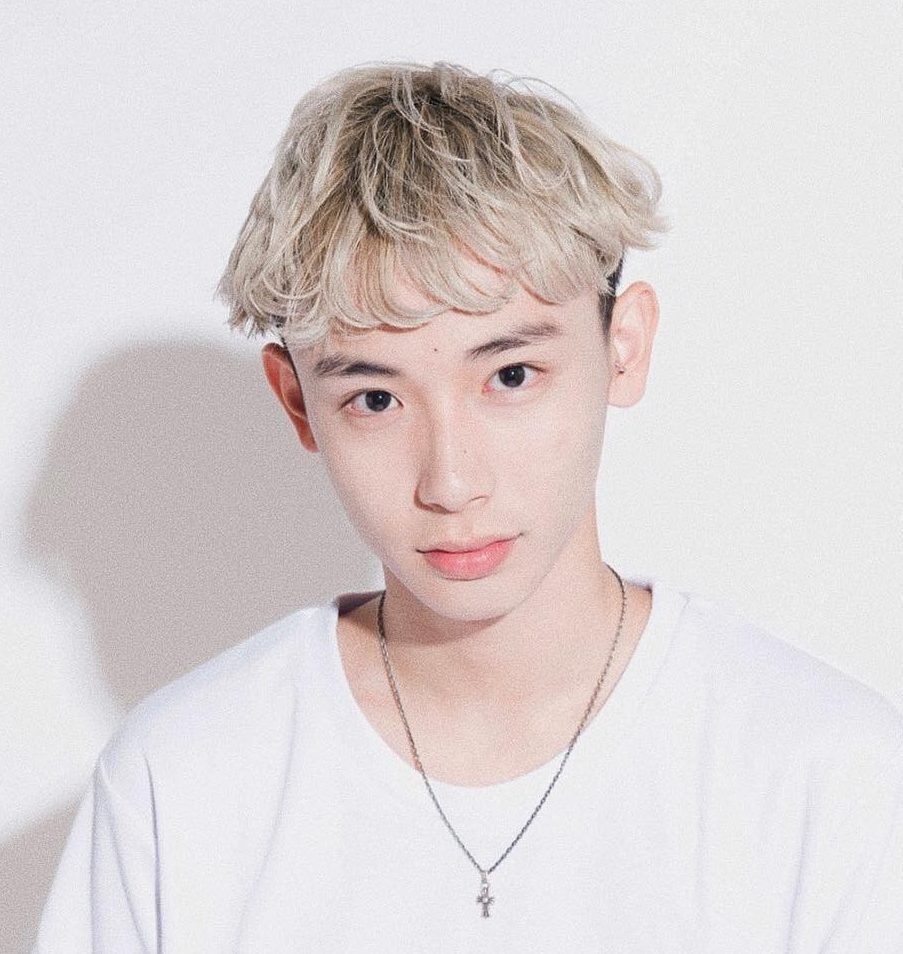 よしあき モデル 不登校理由はおねえ 姉のみちは双子でハーフ 親が金持ち Thetopics