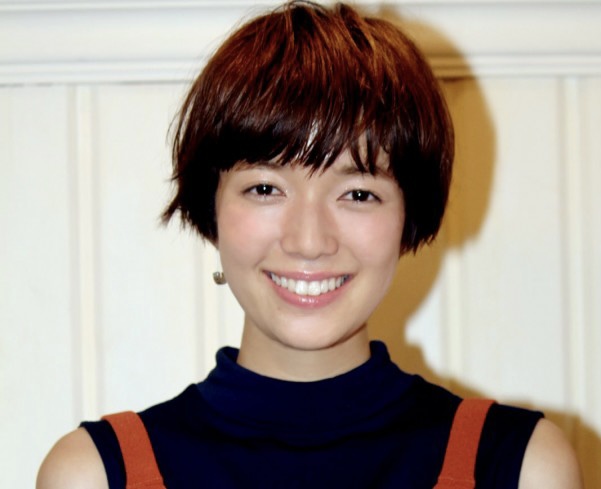 佐藤栞里のギャル時代の昔の画像 目が離れすぎでブサイク 顔変わった 劣化 Thetopics