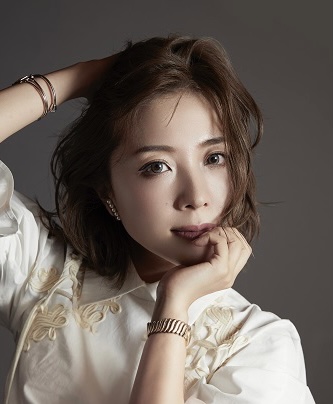 平原綾香の結婚相手は 22現在が顔でかい ブサイク 歌い方変わった Thetopics 平原綾香の結婚相手は 22現在が顔でかい ブサイク 歌い方変わった Thetopics