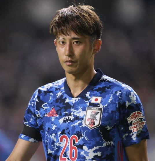 伊藤洋輝 サッカー 眉毛が白いのは病気 目を怪我した 結婚相手の嫁の画像は Thetopics